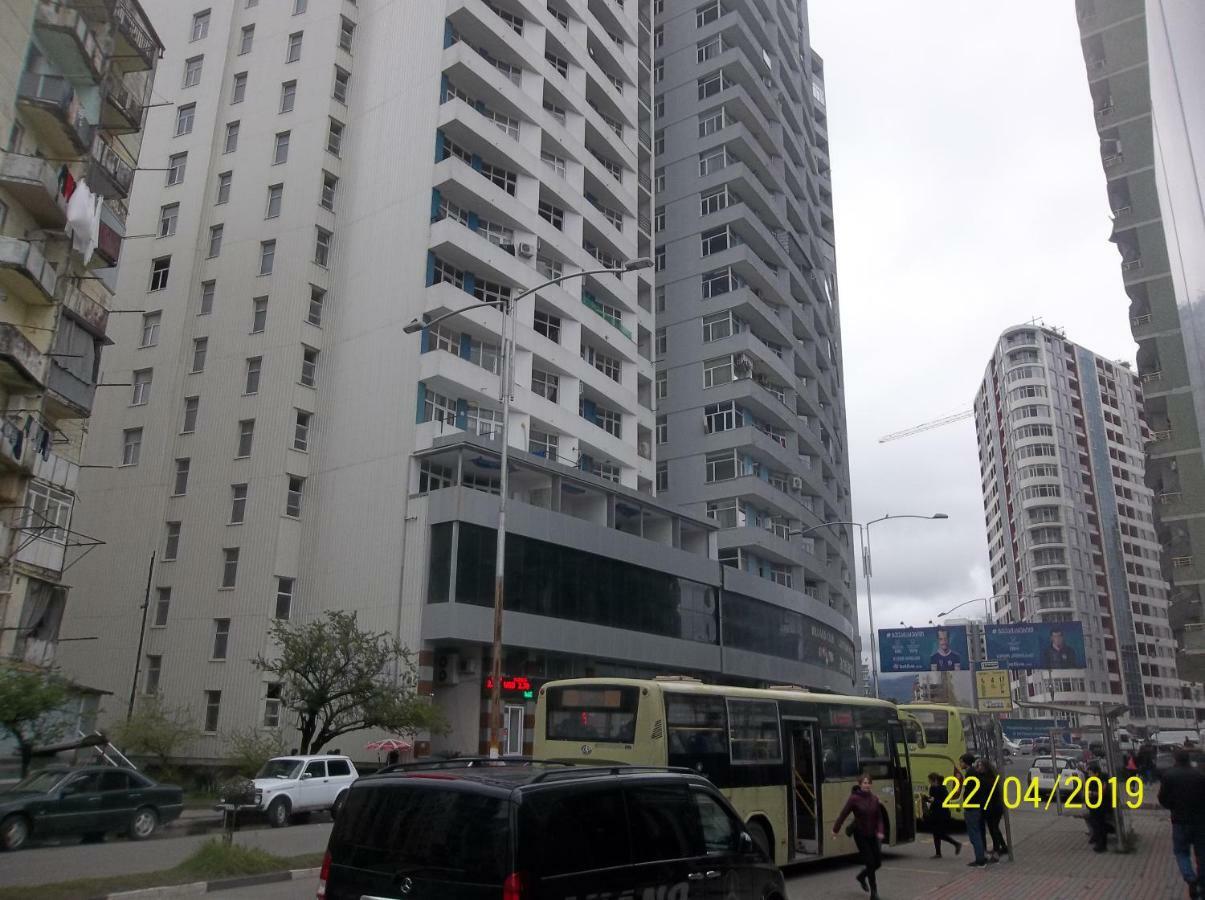 Мате Apartment Батуми Екстериор снимка