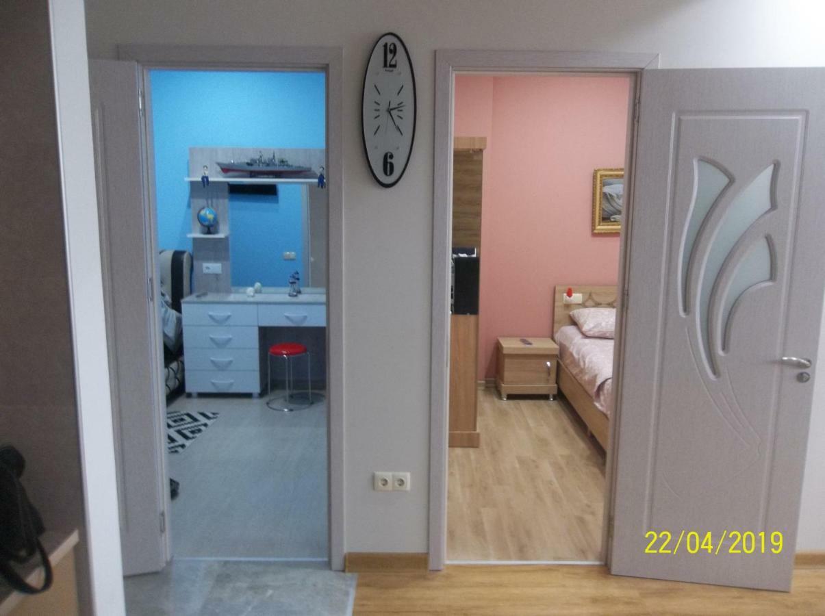 Мате Apartment Батуми Екстериор снимка
