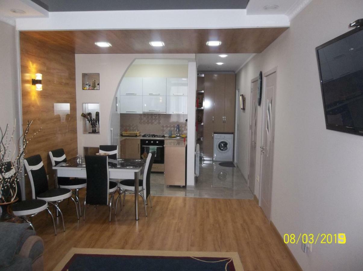 Мате Apartment Батуми Екстериор снимка