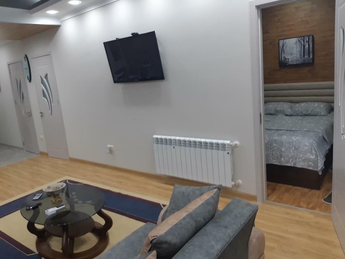 Мате Apartment Батуми Екстериор снимка